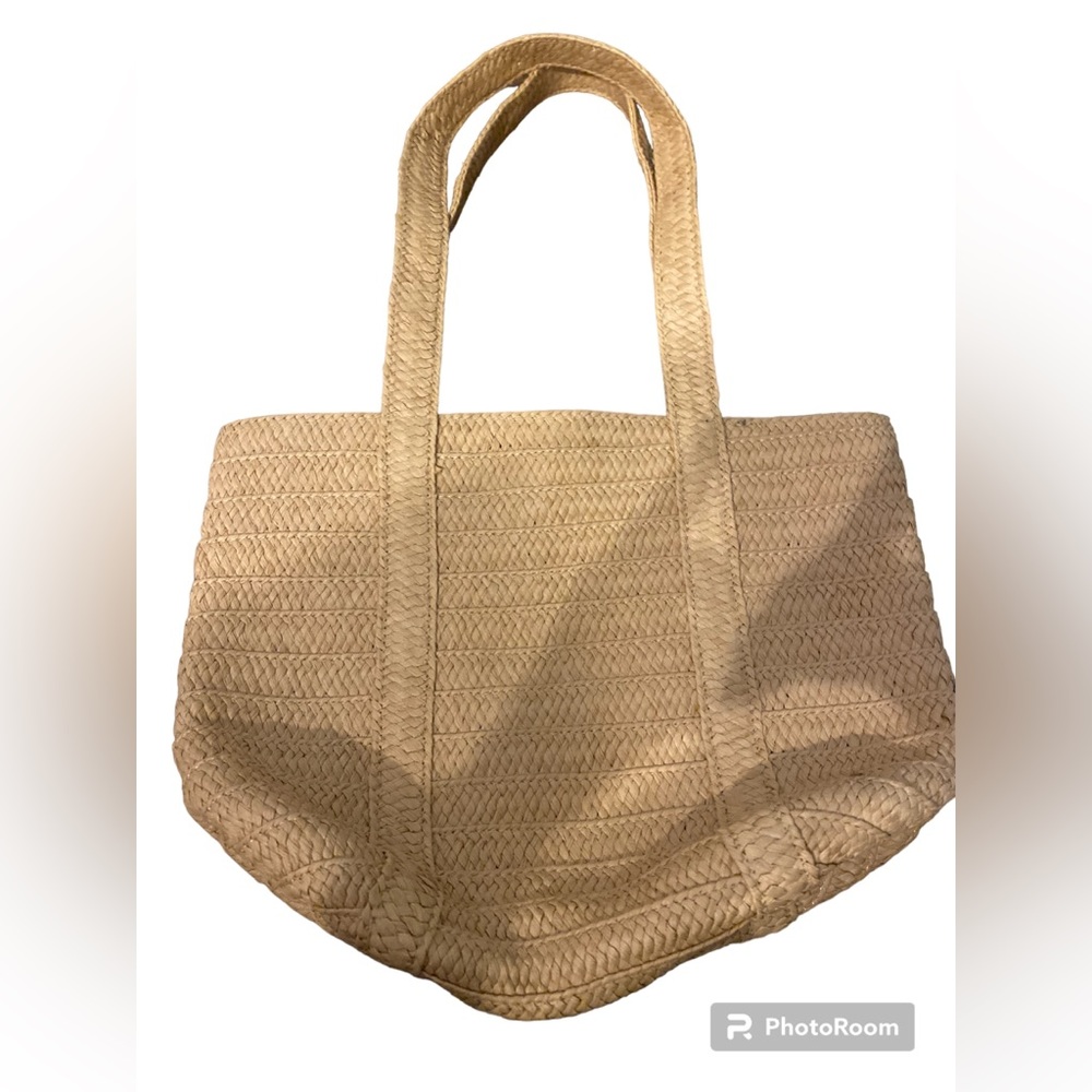 Draper James straw tote. Perfect little casual bag.